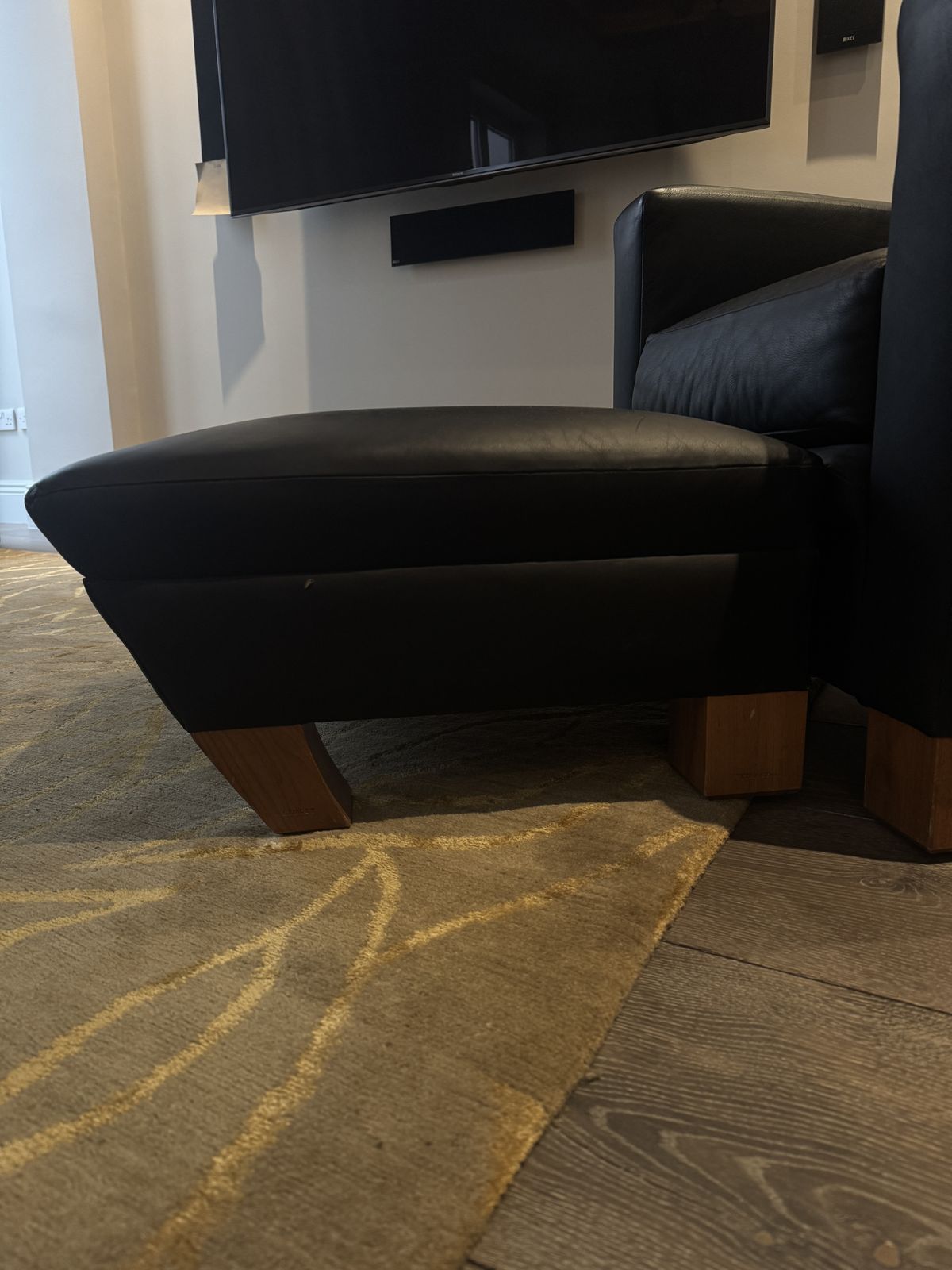 David Linley Armchair Chair And Footstool   Black Leather And Wanut photo vinterior