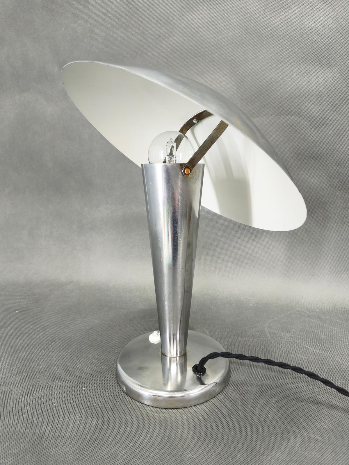 Bauhaus Chromen Tafellamp Met Verstelbare Kap, Jaren 1930 photo vinterior