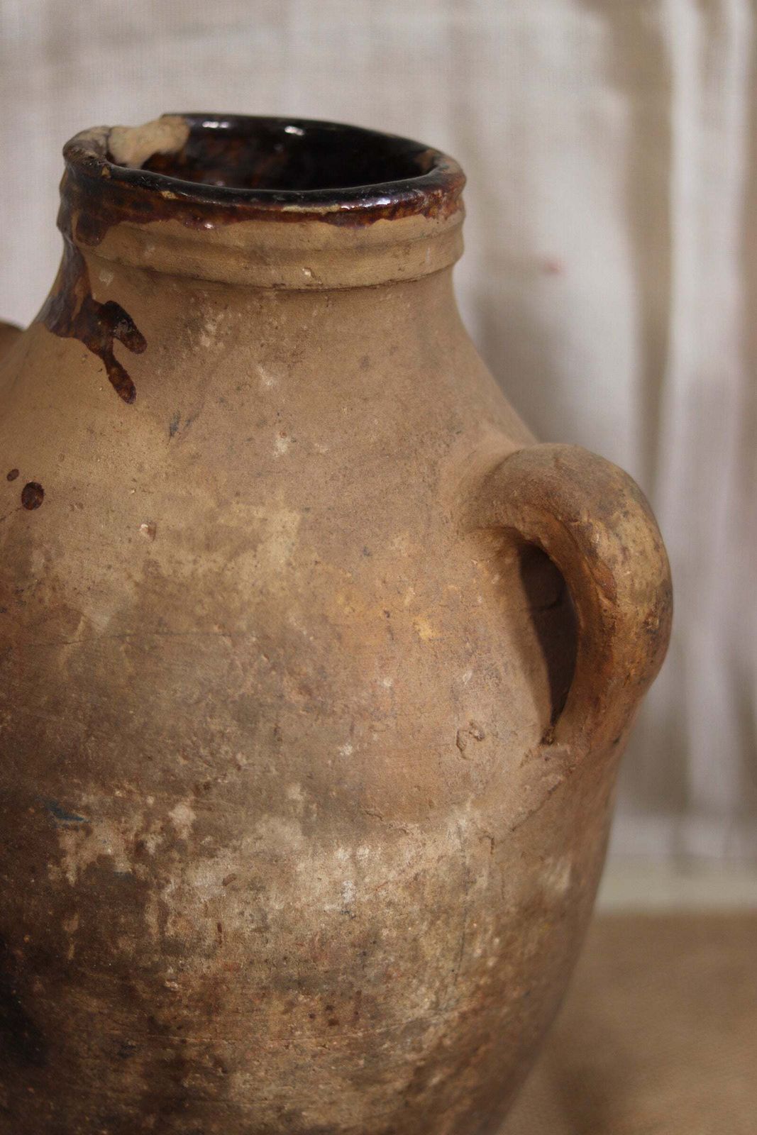 Large Berber Terracotta Oil Pot | No. 14 photo vinterior