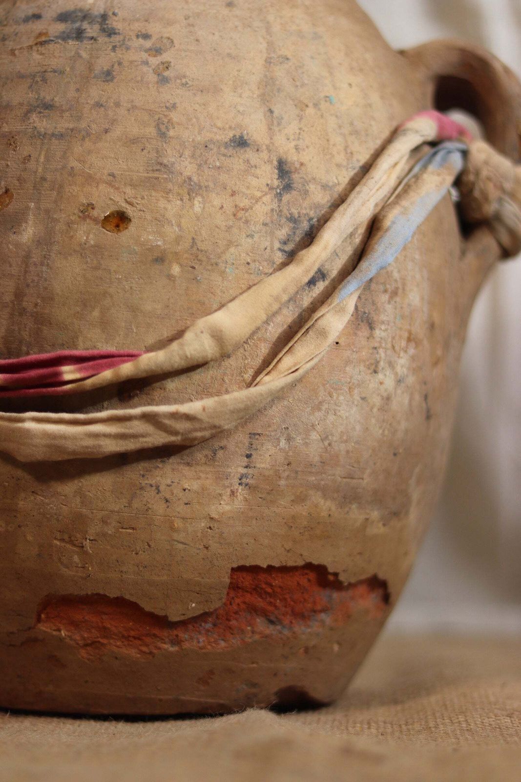Large Berber Terracotta Oil Pot | No. 10 photo vinterior