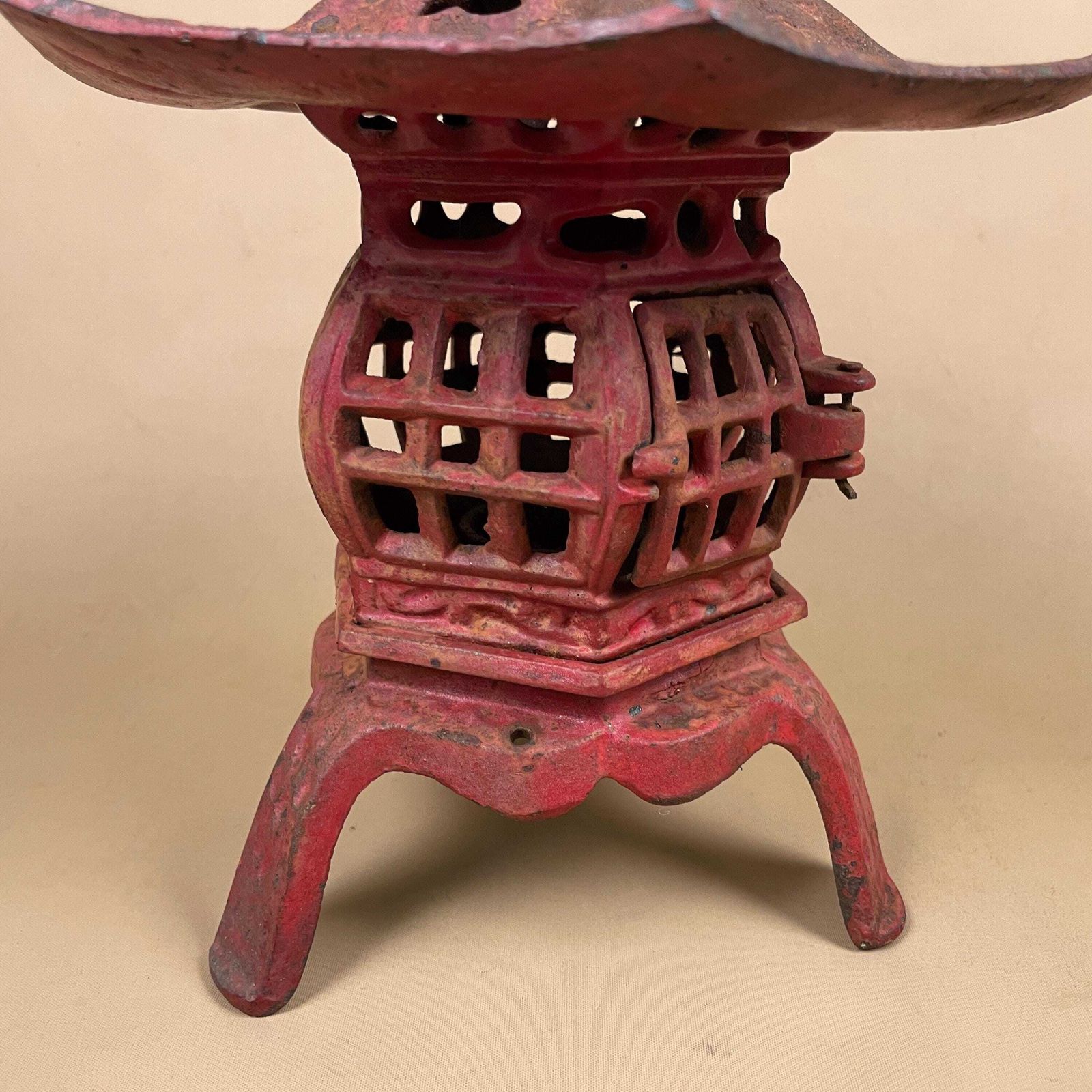 Japanese Pagoda Lantern Oriental Lamp Cast Metal Asian Garden Light Red Indoor Outdoor Lighting Home Accent Candle Tealight Holder Antique photo Garden Lighting