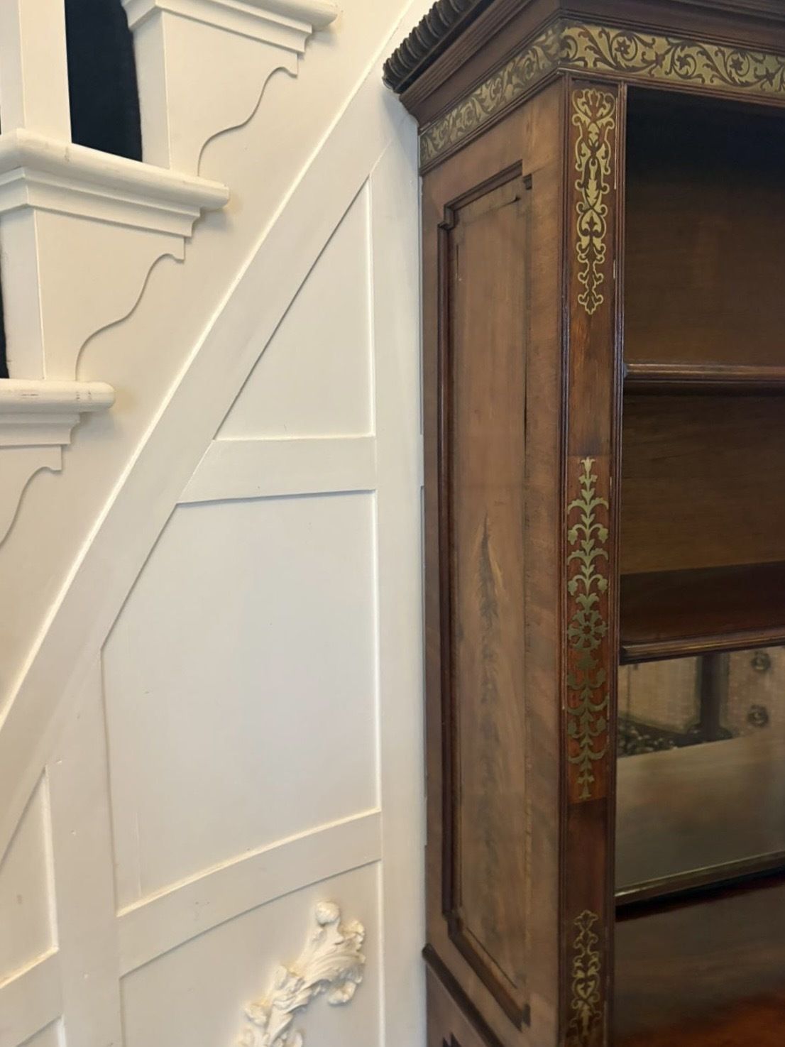 photo furniture Antique 19th Century Rosewood Brass Inlaid Open Bookcase
