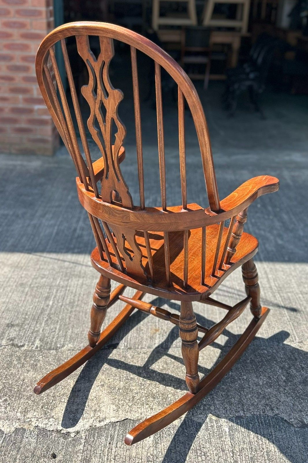 Good Quality English Country Oak & Beech Windsor Shaped Seat Rocking Chair photo for sale