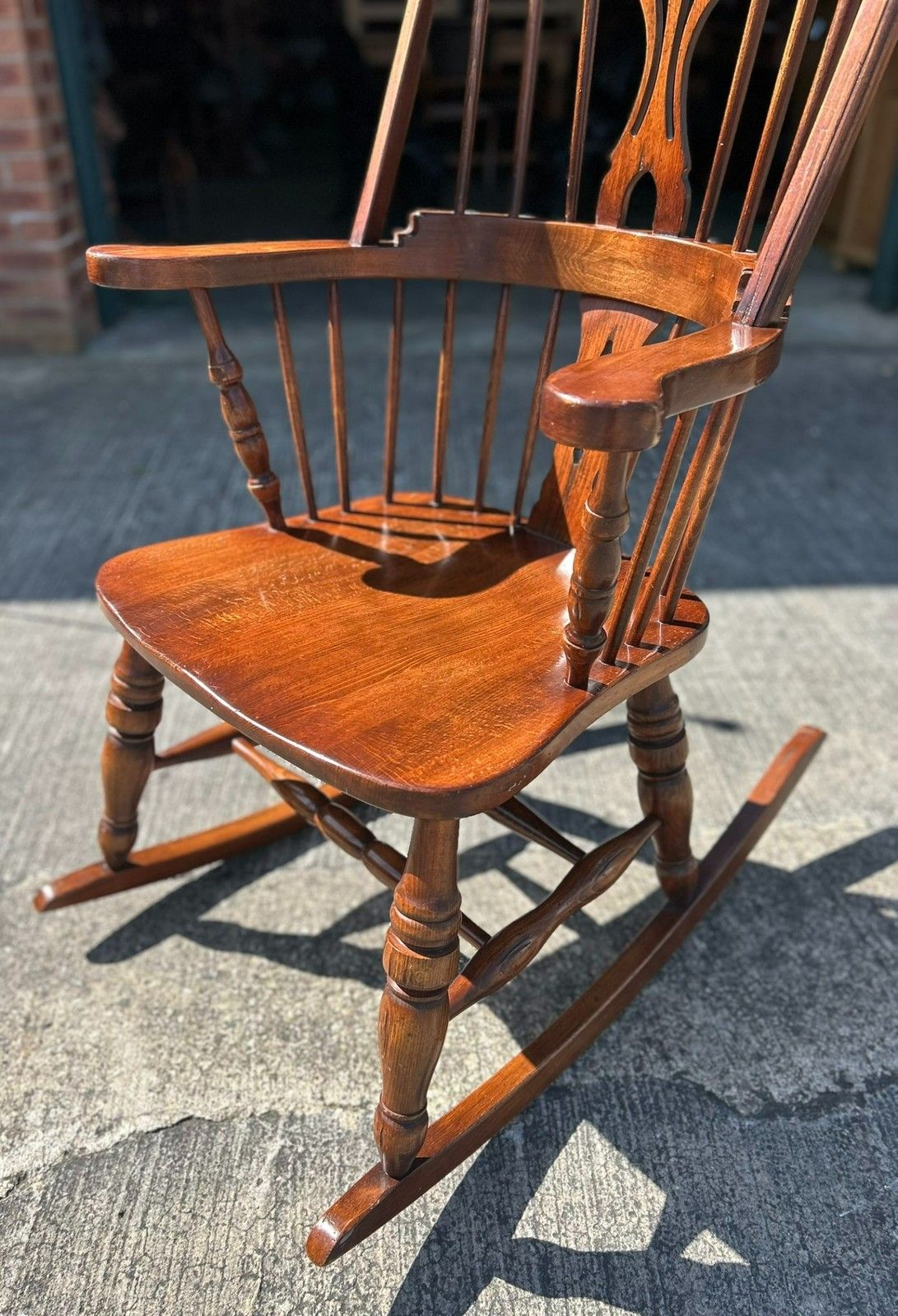 Furniture Good Quality English Country Oak & Beech Windsor Shaped Seat Rocking Chair photo