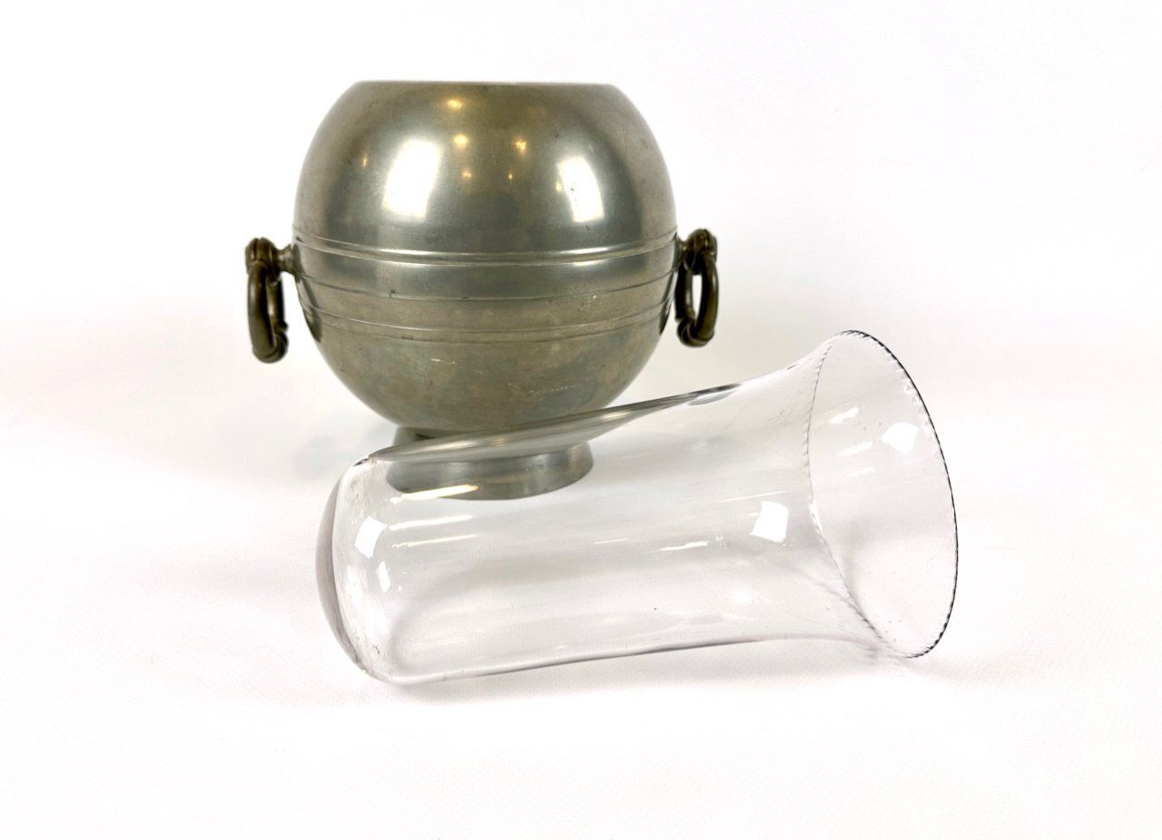 photo vinterior Swedish Art Deco Pewter Globe Vase With Handles From Gab, 1935