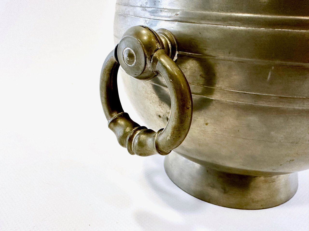 photo vintage Swedish Art Deco Pewter Globe Vase With Handles From Gab, 1935