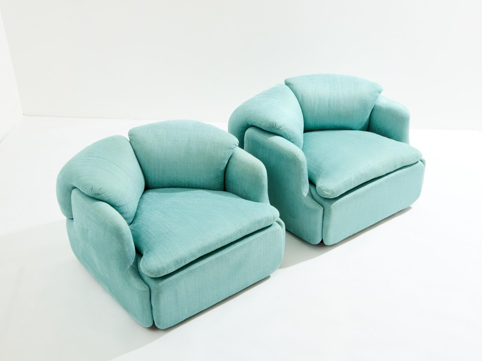 Paire de fauteuils Confidential Saporiti, par Alberto Rosselli, années 1970 photo Mobilier