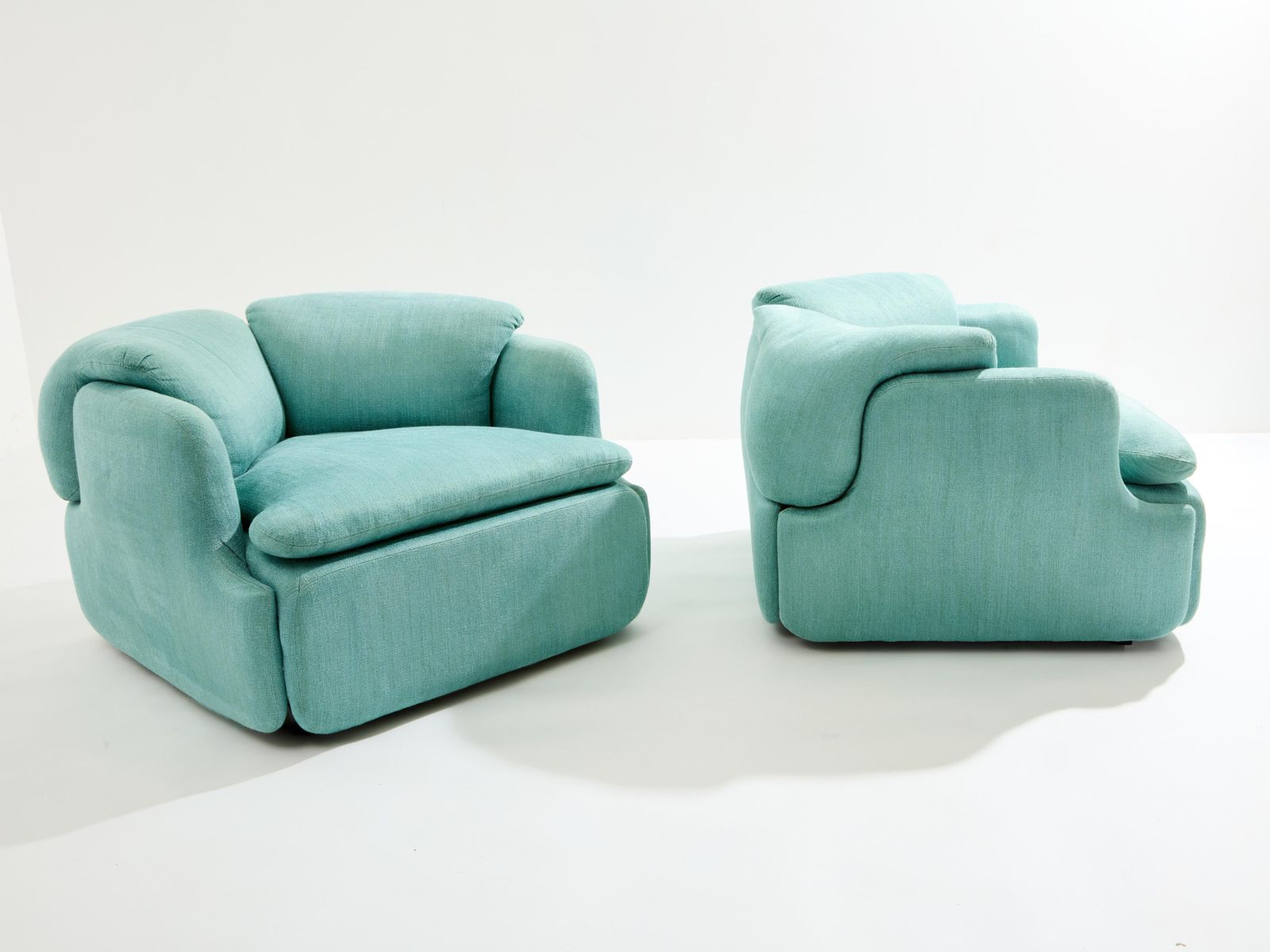 photo furniture Paire de fauteuils Confidential Saporiti, par Alberto Rosselli, années 1970