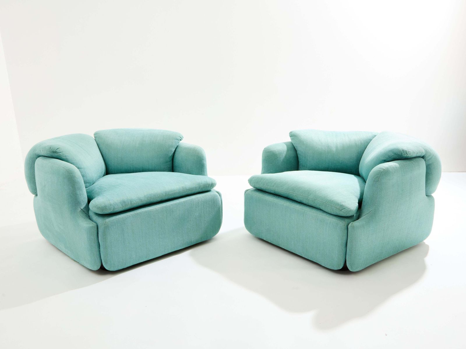 photo for sale Paire de fauteuils Confidential Saporiti, par Alberto Rosselli, années 1970