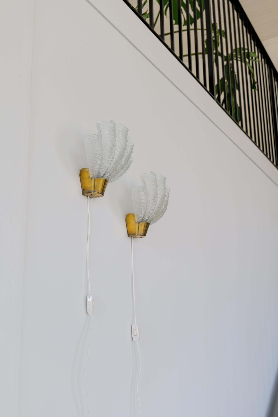 Midcentury Asea Brass And Glass Wall Lights, Seashell Design 1950s Sweden photo vinterior