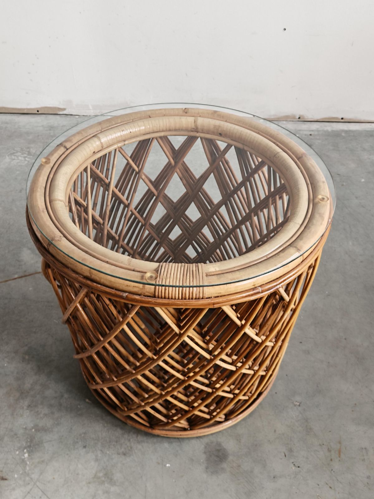 photo furniture Mid Century Coffee Table In Bamboo With A Glass Top, Italy 1970s