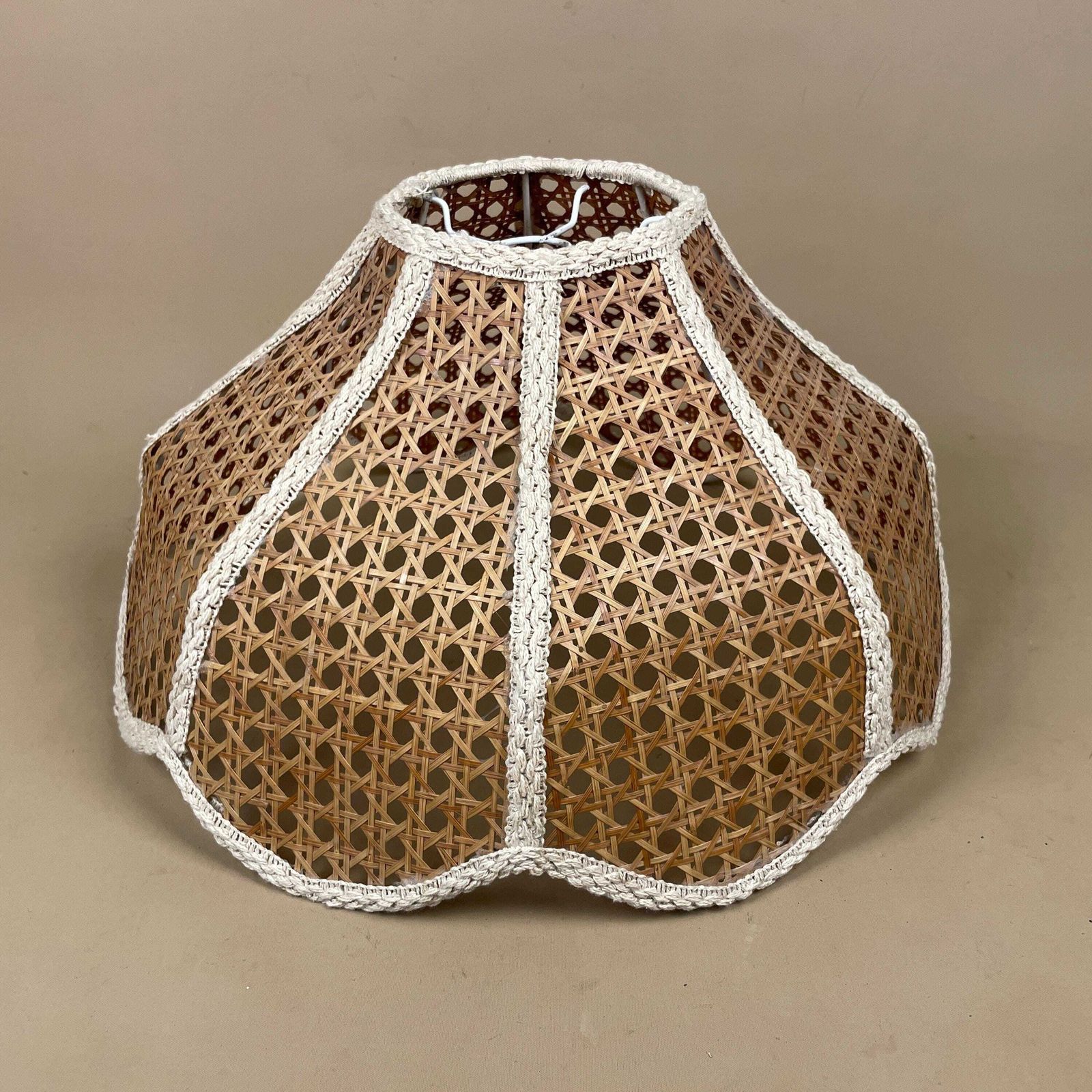 Vintage Rattan Wicker Wood Light Shade Ceiling Lightshade Pendant Scallop Petal Shape Retro Lampshade Antique Lamp Brown Cream photo vinterior