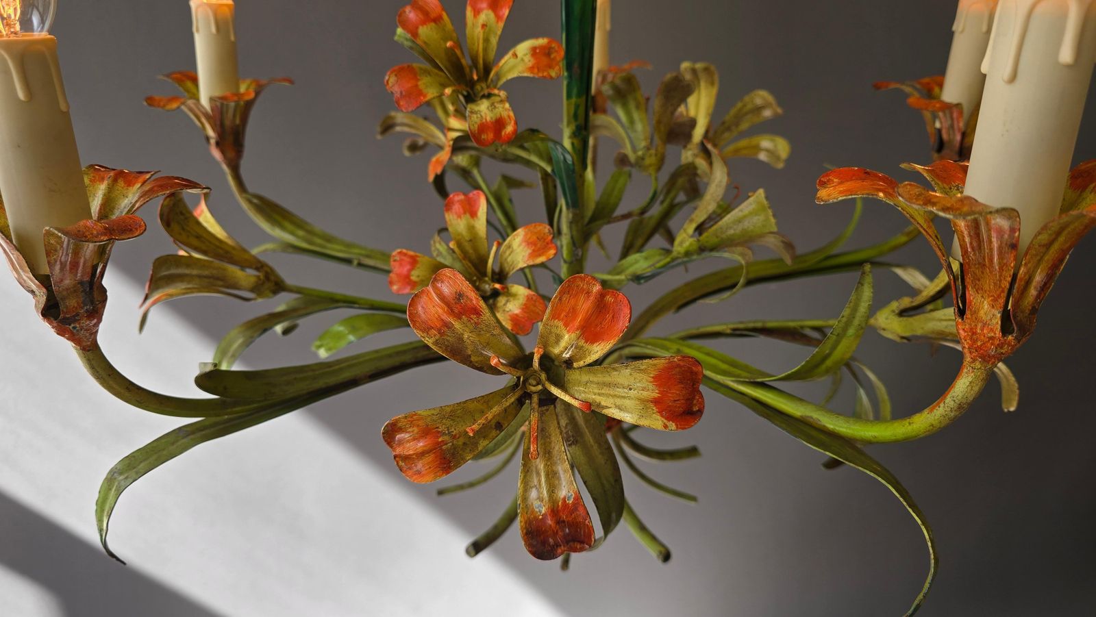 Italian Tole Floral Chandelier, Hand Painted, 1960s photo vinterior