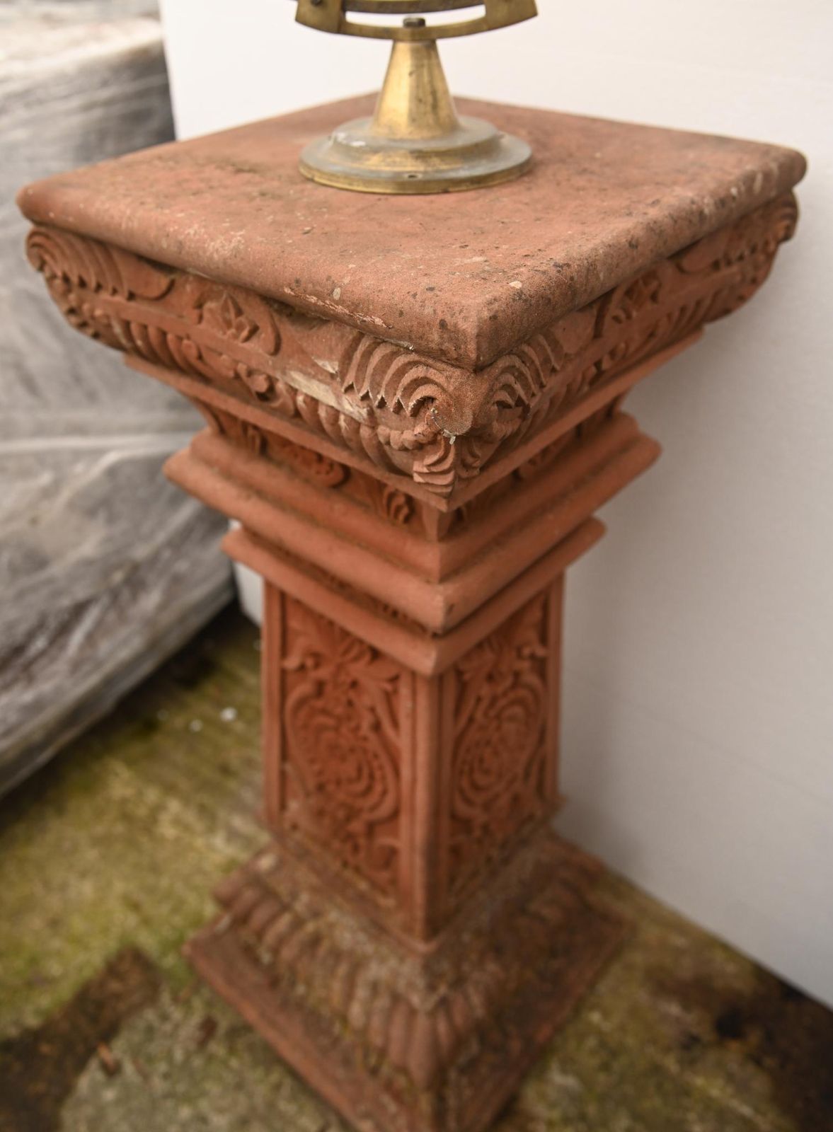 photo furniture Garden Armillary Sphere Terracotta Stand Sun Dial