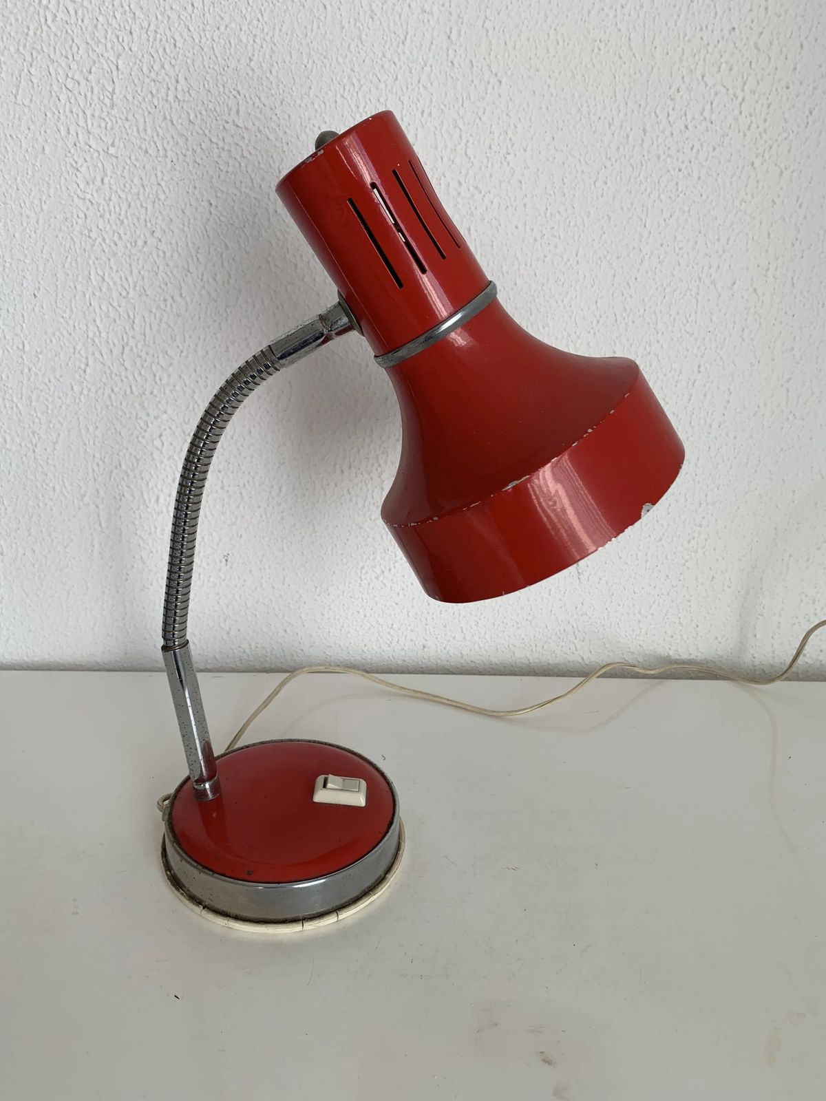 Vintage 1960s Veneta Lumi Italy Desk Lamp, Red   35 Cm photo Lighting