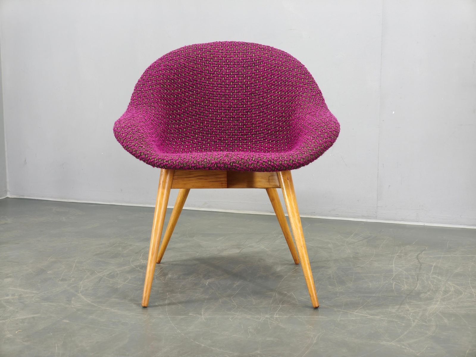 Miroslav Navratil Shell Lounge Chair, Czechoslovakia 1960s photo Furniture