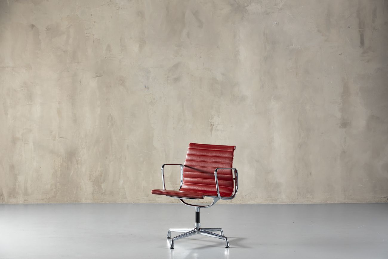 Sale !  Vitra Aluminum Chair Ea 108 In Red Leather By  Charles And Ray Eames, Germany, 1990's photo vinterior