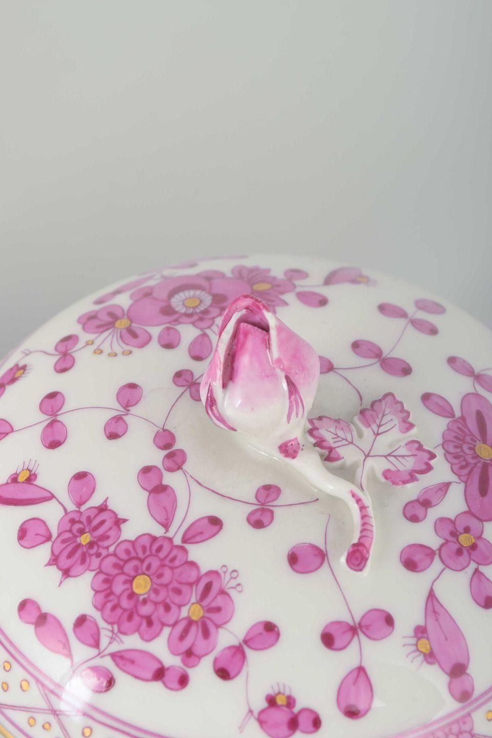 Meissen, “Pink Indian”. Porcelain Sugar Bowl And Cream Jug, Early 20th C. photo Home Decor