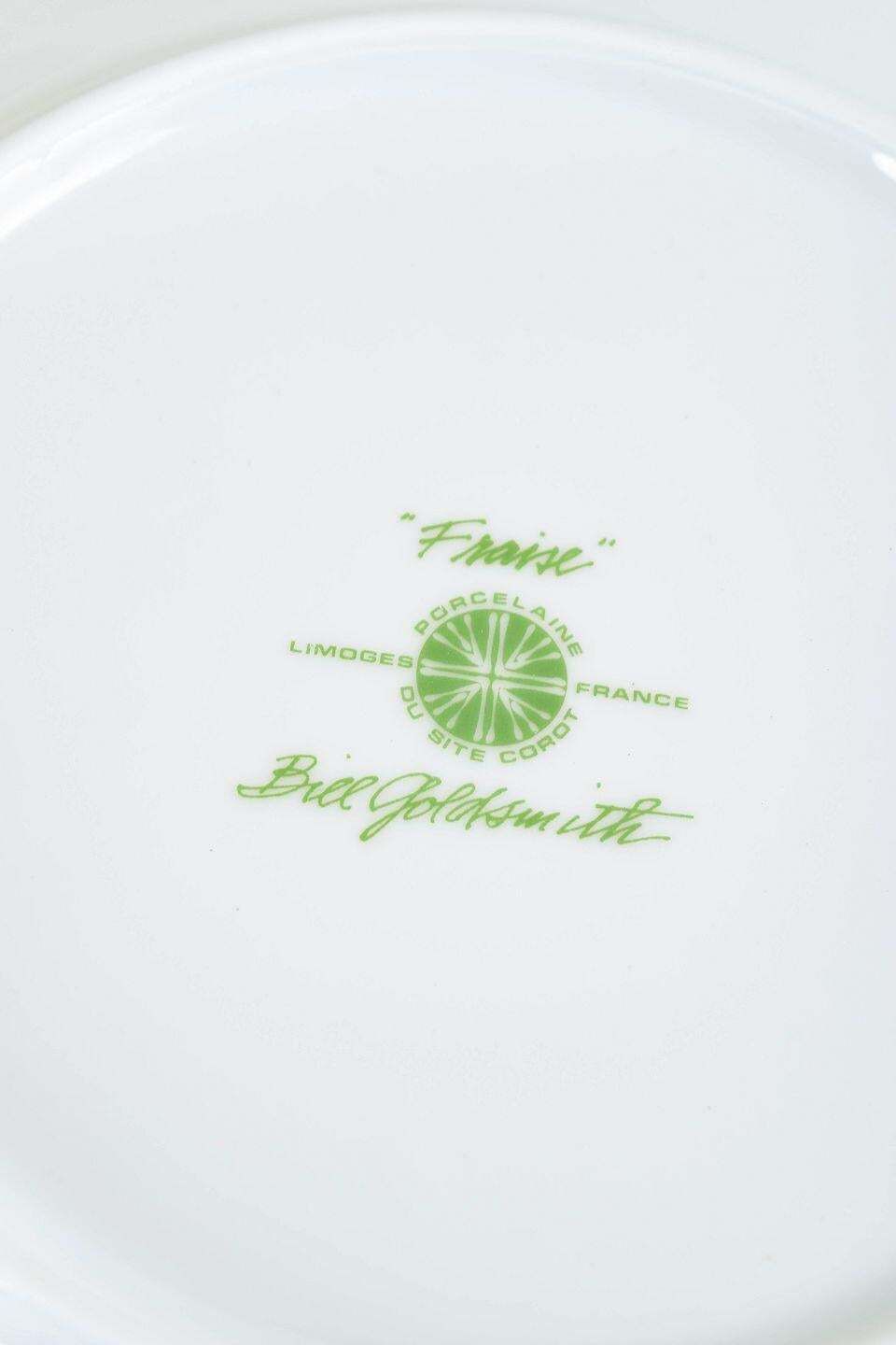 Bill Goldsmith pour Limoges. 4 assiettes à déjeuner en porcelaine. Série Fraise. Années 1980 photo Décoration