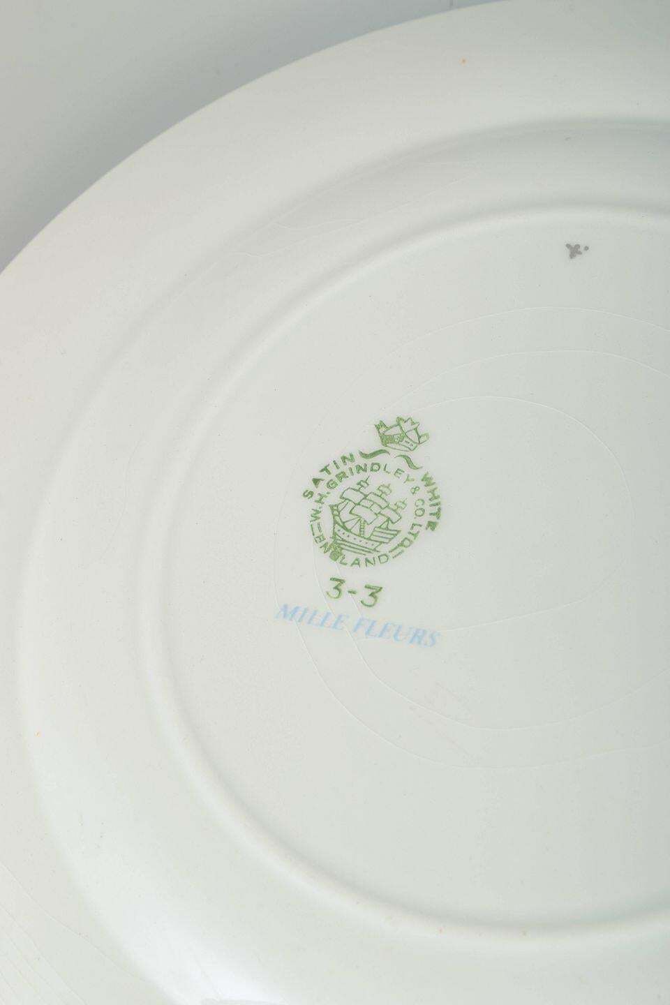 Grindley. Set van zes grote "Mille Fleurs" dinerborden in aardewerk. photo Woonaccessoires