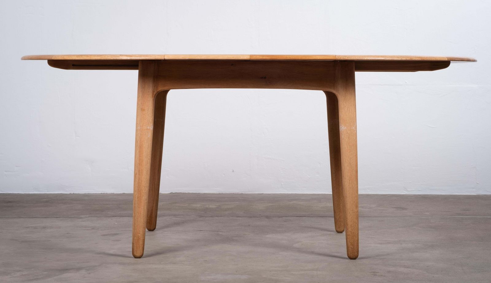 photo furniture Round Oak Dining Table By Svend Aage Madsen For K. Knudsen, Denmark, 1960s