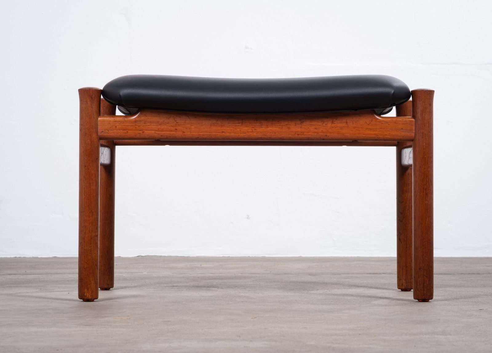 Tabouret en teck Søren Hansen pour Fritz Hansen, Danemark, années 1950 photo vinterior