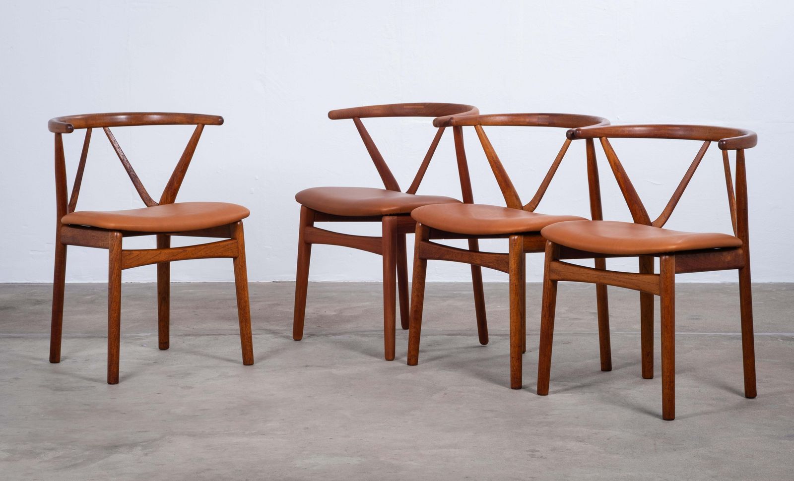 Set Of 4 Model 255 Dining Chairs By Henning Kjærnulf For Bruno Hansen, Denmark photo furniture
