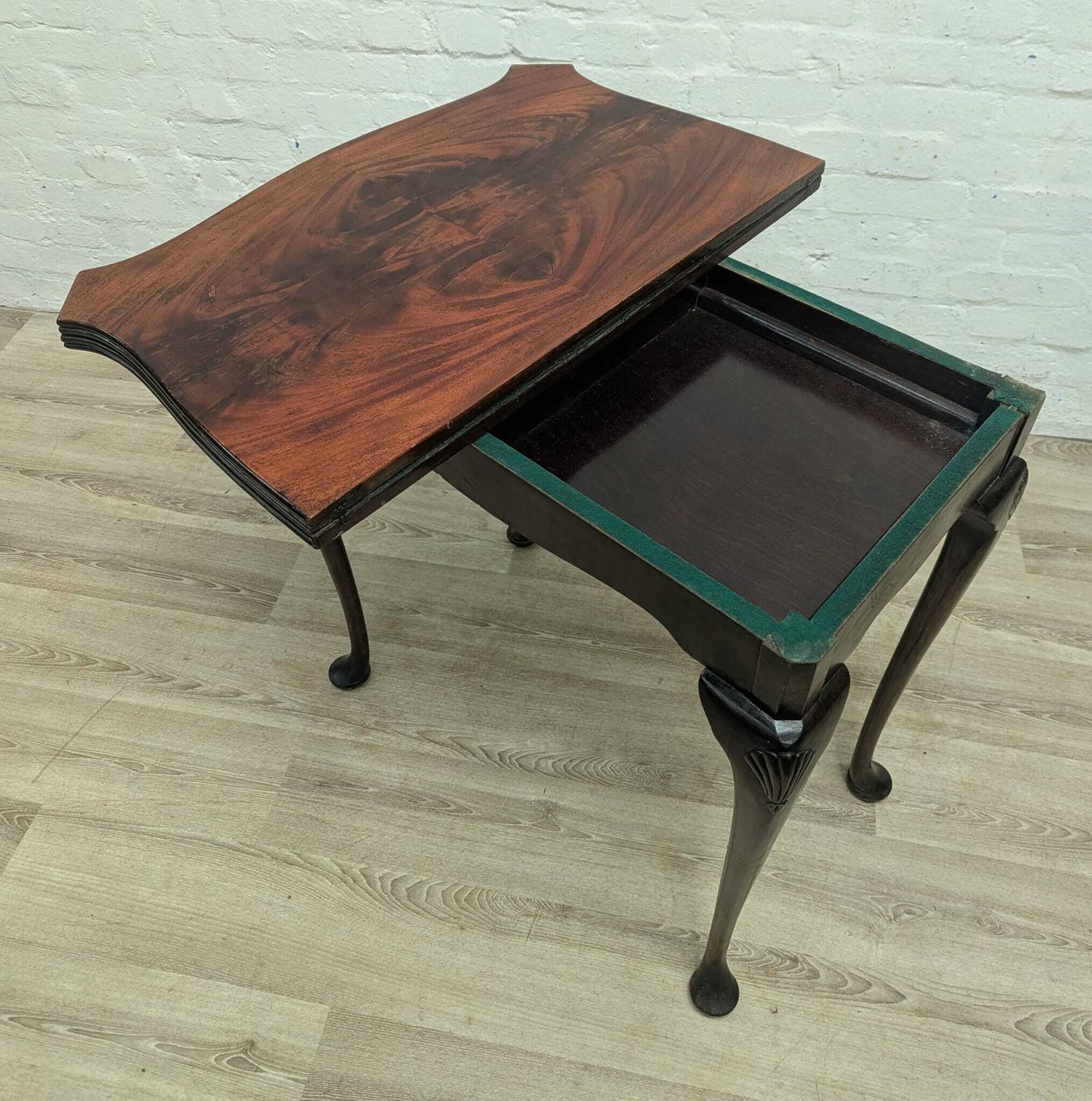Queen Anne Style Mahogany Flip Top Games Table photo Furniture