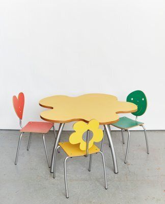 photo vintage Agatha Infatil Kindertisch Von Agatha Ruiz De La Prada Für Amat 3, 1990er, 4er Set