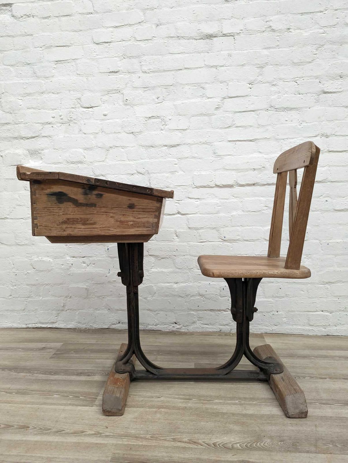 Early 20th Century Pitch Pine And Castle Iron Adjustable School Desk photo Furniture