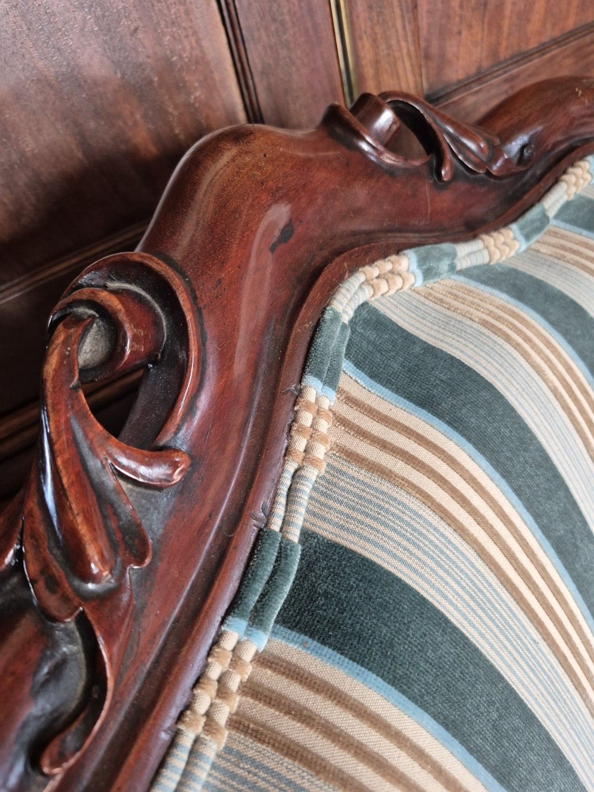 A Maximalist Curvaceous William IV/Victorian Library Armchair In Stripey Velvet photo Furniture