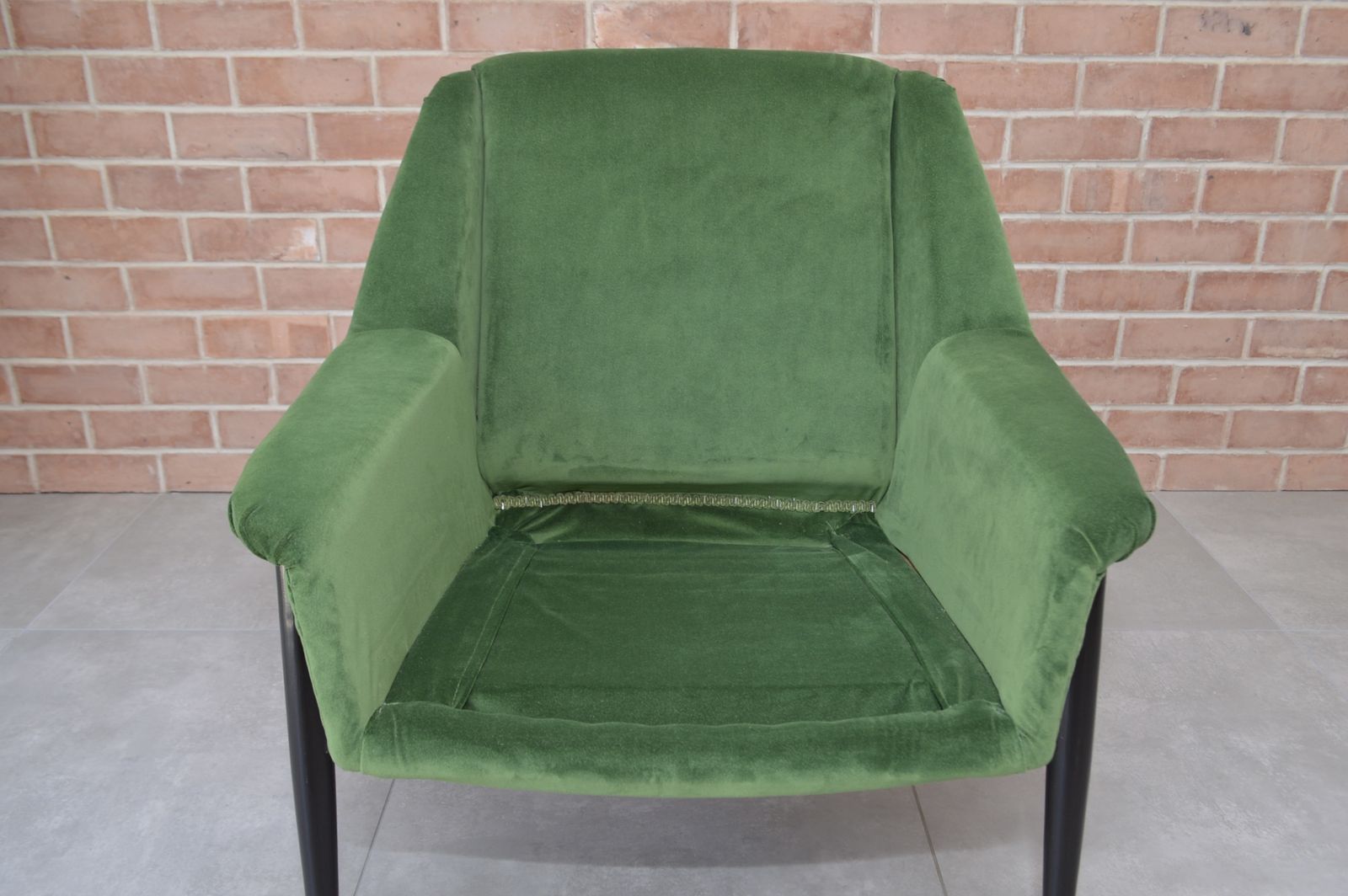 Mid Century Parker Knoll "New Menton" Model Pk940 Teak Armchair, Green Velvet Upholstery photo buy
