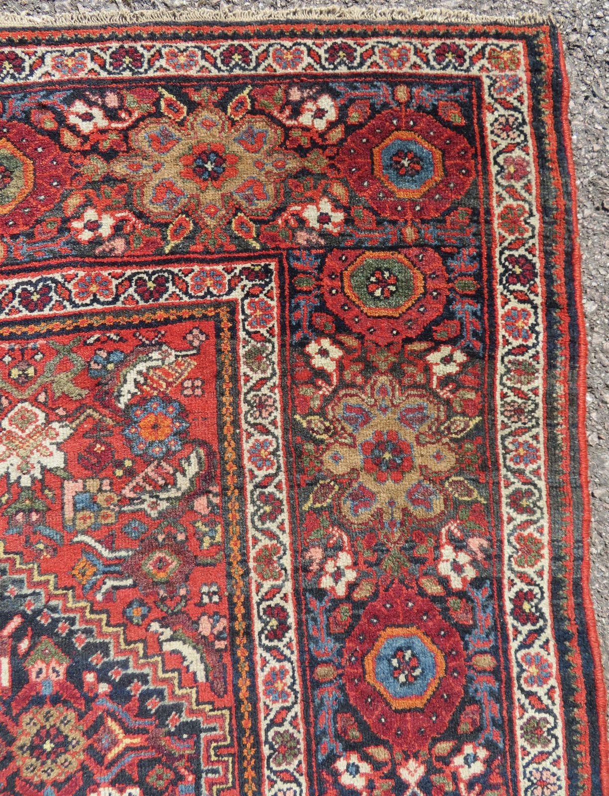 Fine Antique Rug. 204cm X 130cm photo buy