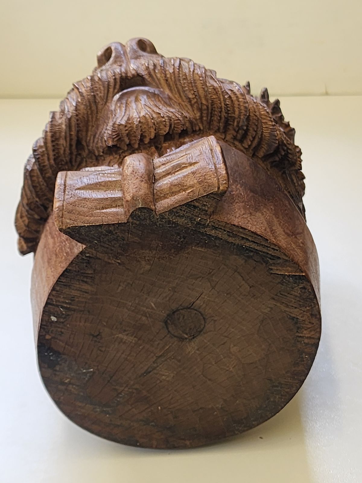 photo furniture Wooden Carved Black Forest Terrier Tobacco Jar