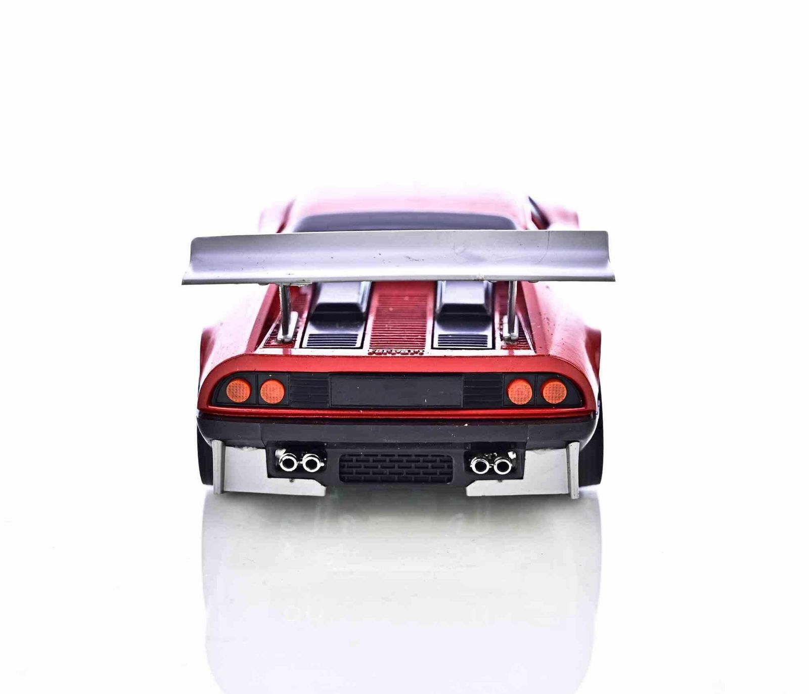 Bburago Ferrari 512 Bb / 512 Bb Lm Style – 1:24 Scale Die...   Italy 1970s photo furniture
