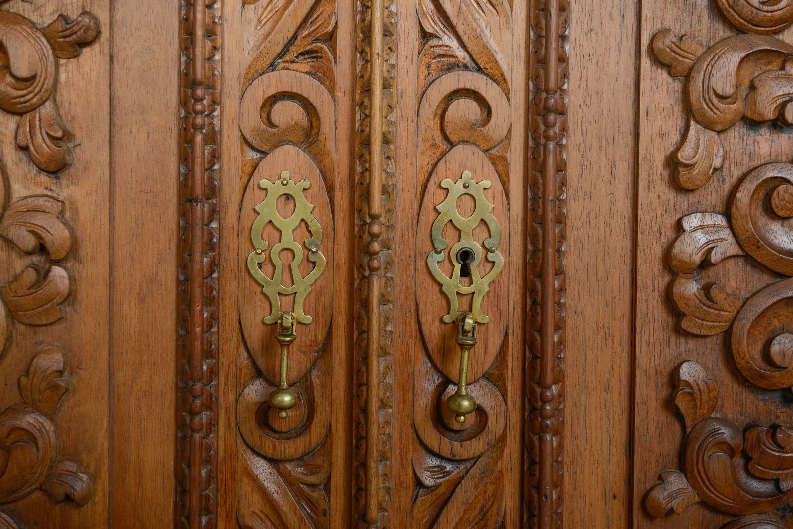 Antique French Walnut Linen Press Housekeepers Cupboard   Ornately Carved photo vinterior