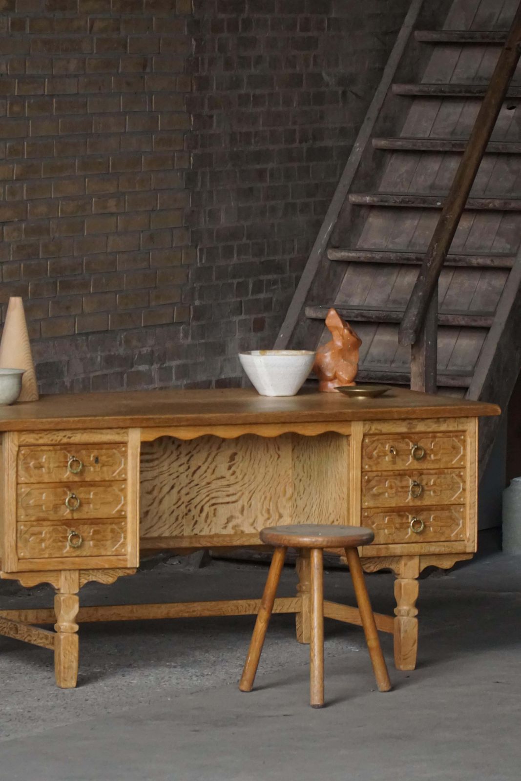 photo vinterior Freestanding Desk In Oak, Danish Mid Century Modern, Henning Kjærnulf, 1950s