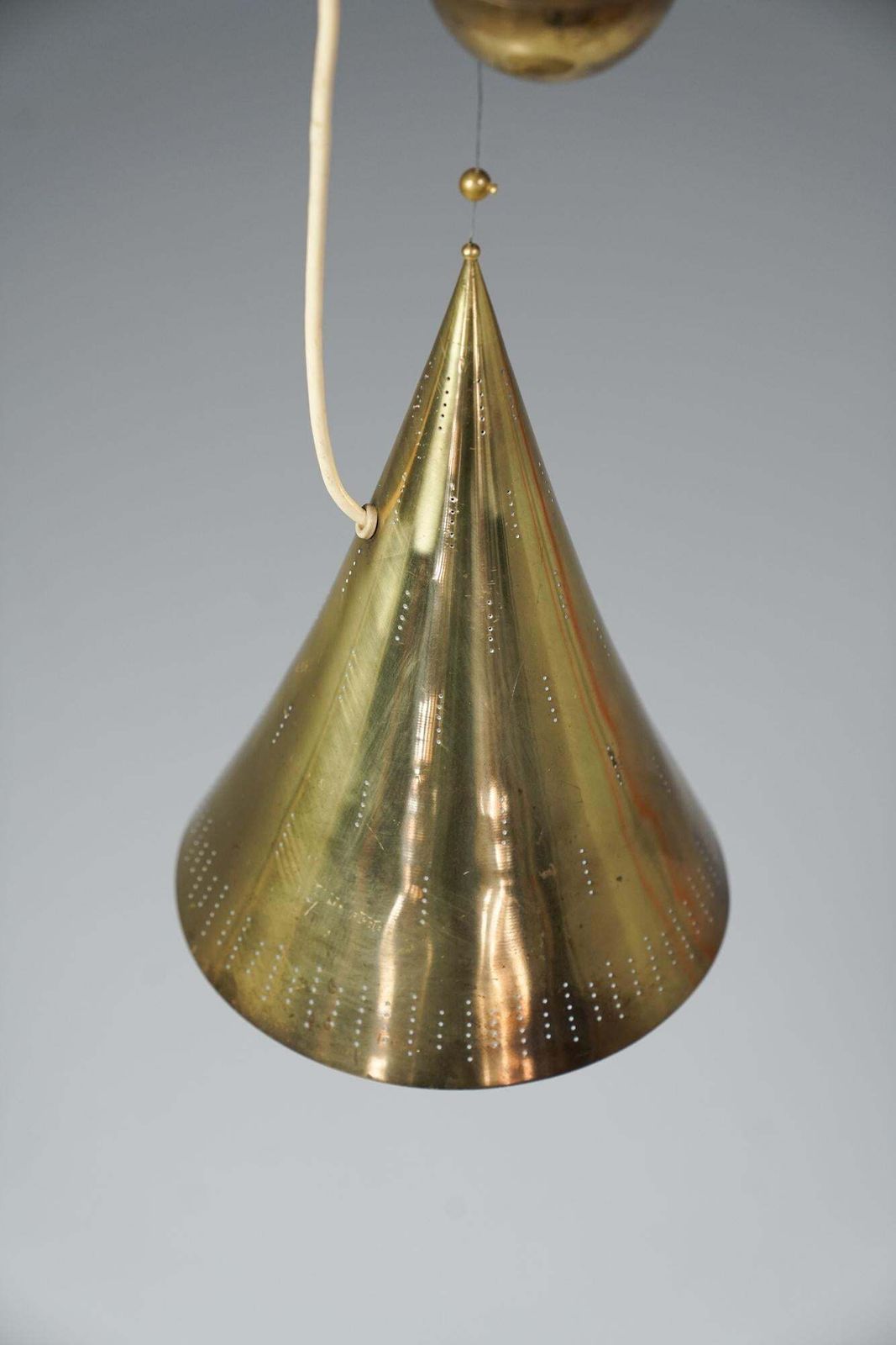 photo furniture Rare Model 10220 Counterweight Pendant, Paavo Tynell, Taito Oy, 1940/1950s