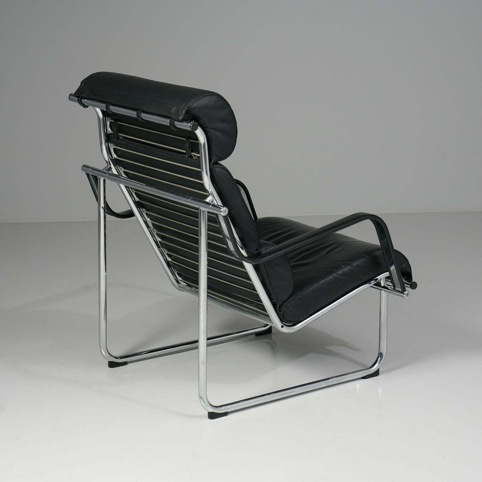 Model Remmi Armchair, Yrjö Kukkapuro, Late 20th Century photo Furniture