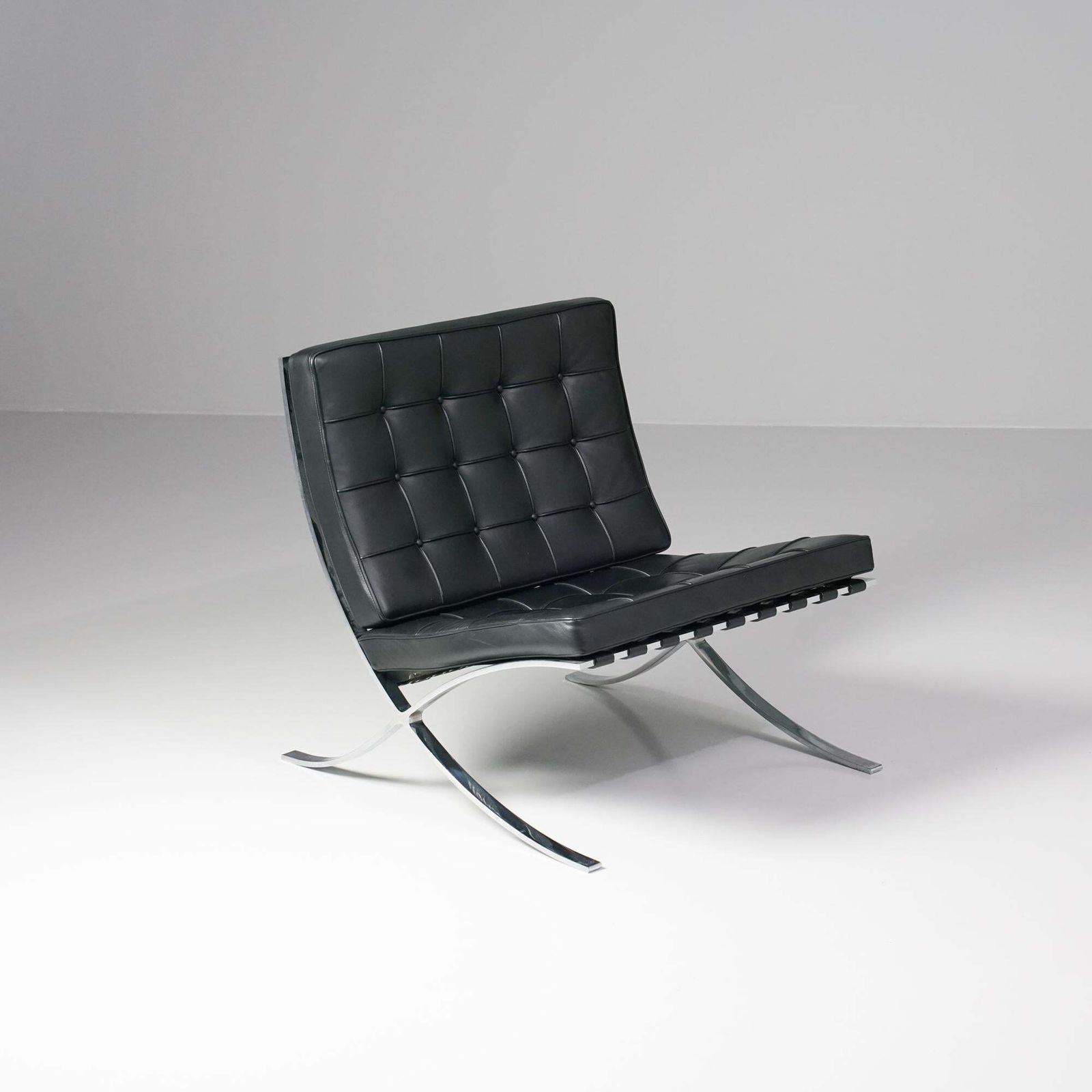 Barcelona Chairs, 8 Pieces, Ludwig Mies Van Der Rohe, Knoll, Early 2000s photo furniture