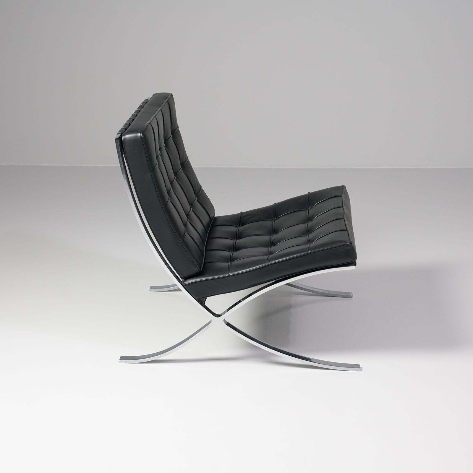 Barcelona Chairs, 8 Pieces, Ludwig Mies Van Der Rohe, Knoll, Early 2000s photo for sale