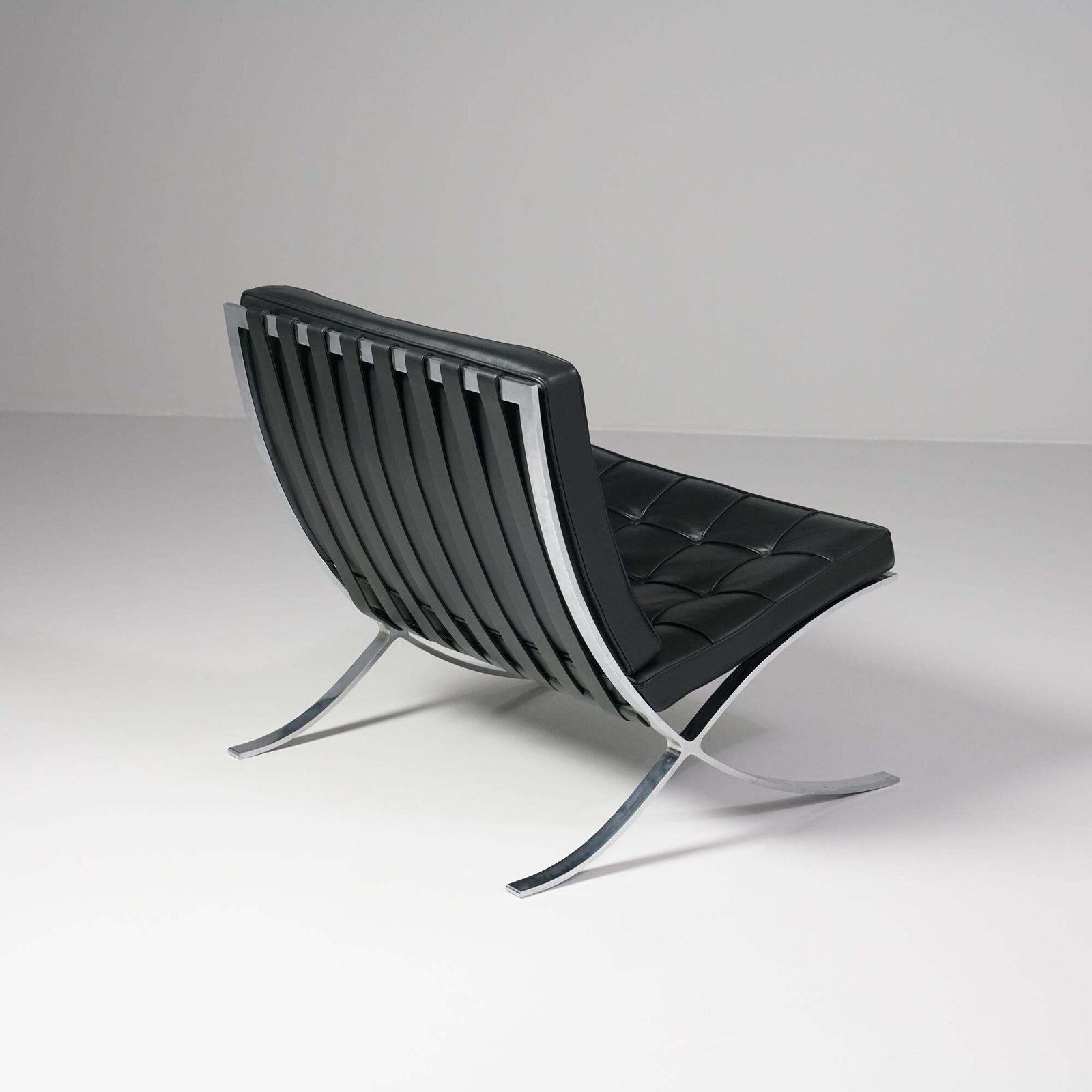 Barcelona Chairs, 8 Pieces, Ludwig Mies Van Der Rohe, Knoll, Early 2000s photo Furniture