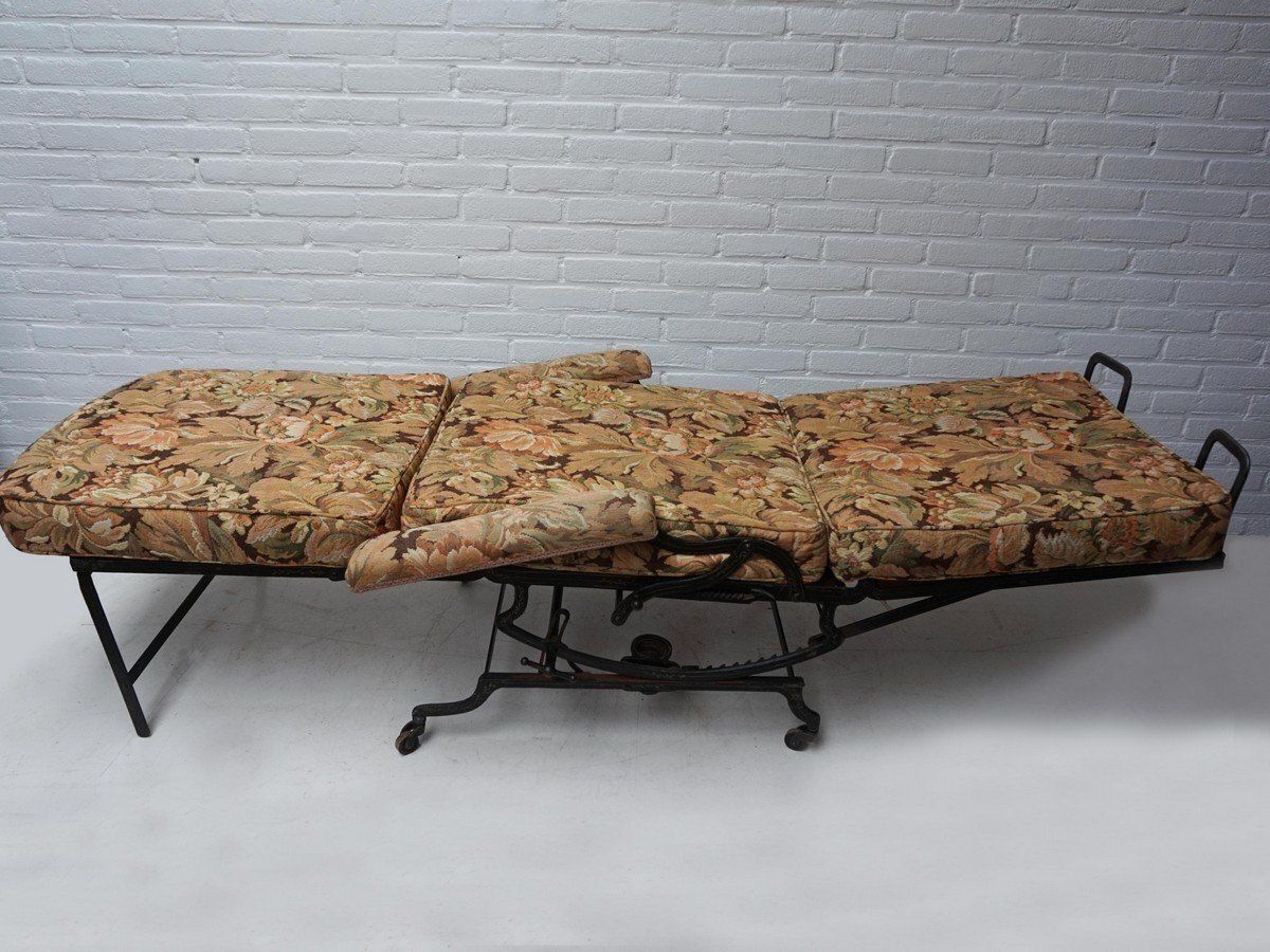 photo for sale Adjustable Reclining Lounge Chaise Longue From Marks Co., New York, USA, 1890s