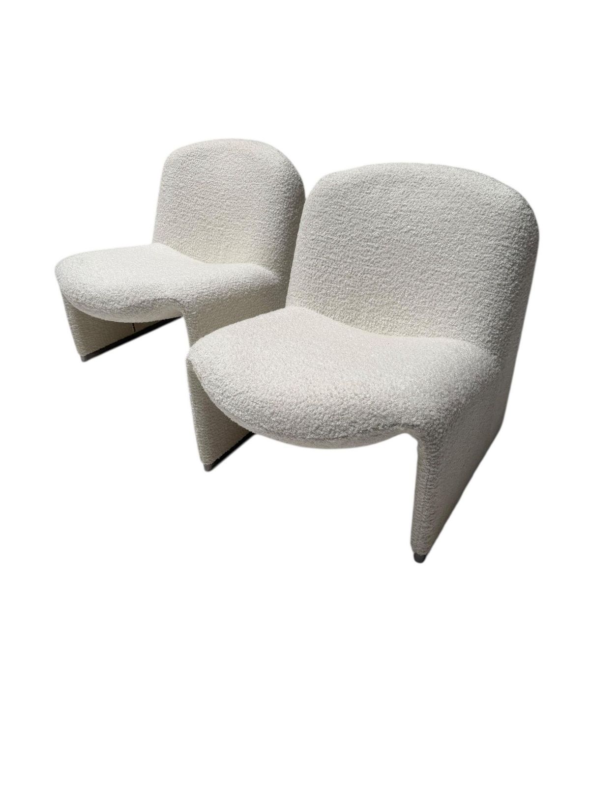 Giancarlo Piretti Two Mid Century Modern Alky Lounge Chairs In Bouclé, 1970s photo Furniture