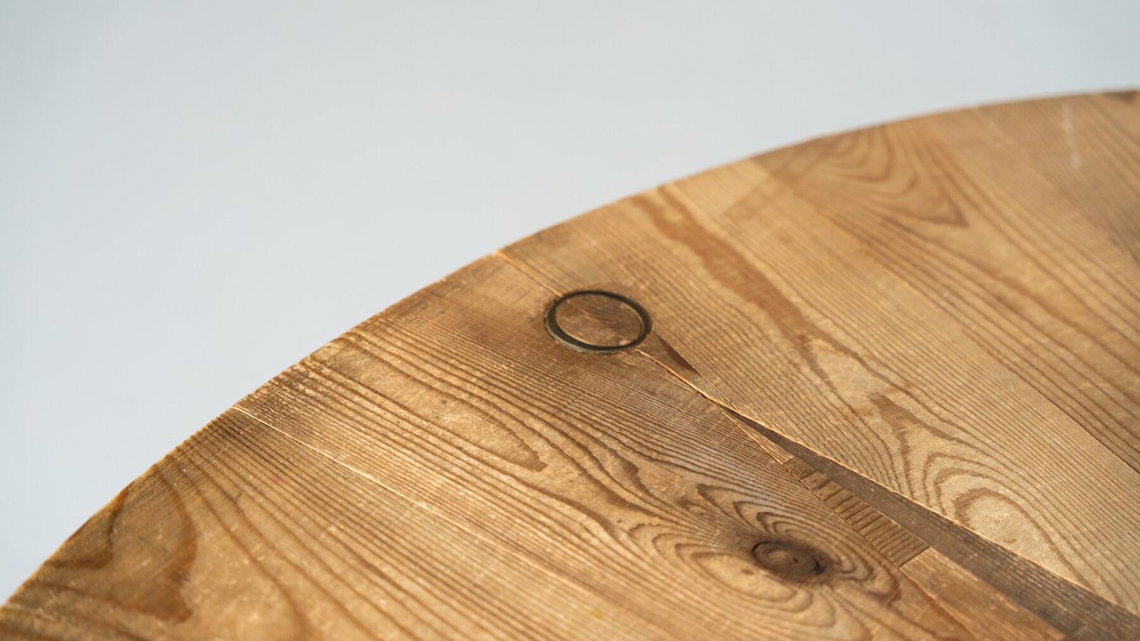 photo buy Rosa Dei Venti Table By Mario Ceroli, Mobili Nella Valle, Poltrona, 1970s