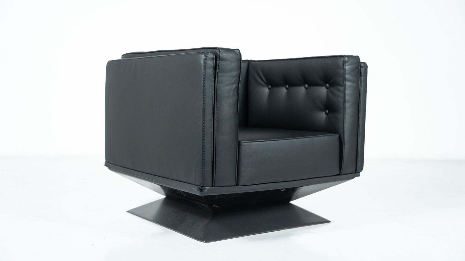 photo vinterior Mid Century Modern Pair Of Armchairs By Luigi Pellegrin For Mim Roma, Italy