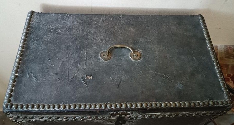 A Leather Covered Chest/Trunk Adorned With Metal Inlays. 17th Century, 45 X 26 X 19 Cm. photo for sale