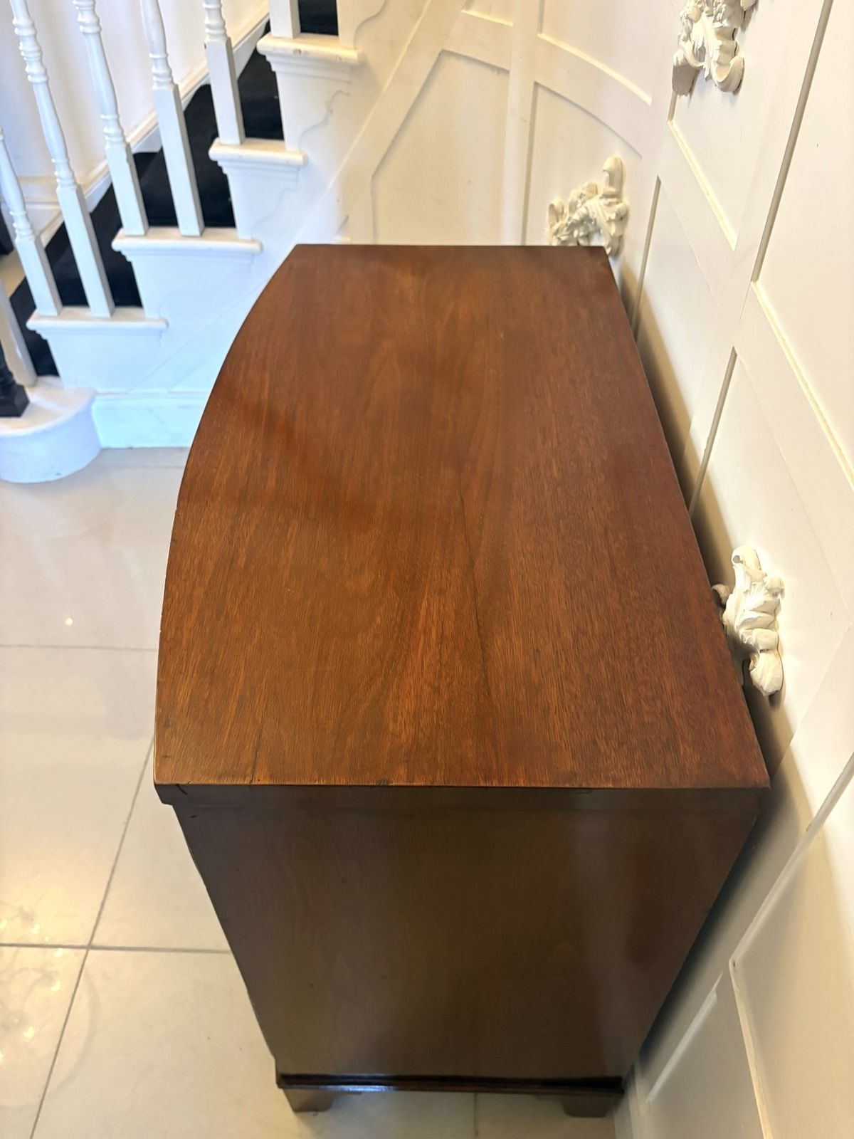 photo furniture Antique 19th Century Bow Front Chest Of Drawers Figured Mahogany Brass Handles