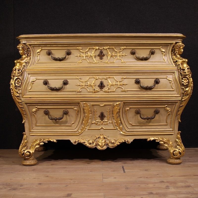photo vinterior 20th Century Lacquered And Gilded Italian Chest Of Drawers