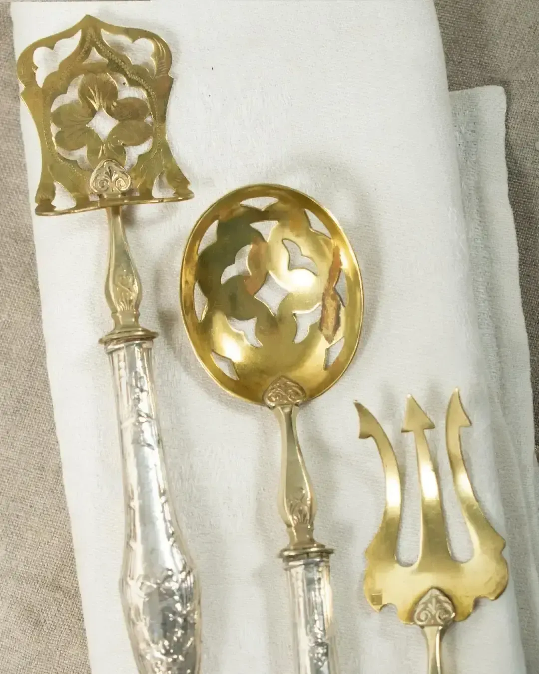 Service de table d'époque Art Nouveau anglais, métal argenté et doré (vers 1900) photo furniture